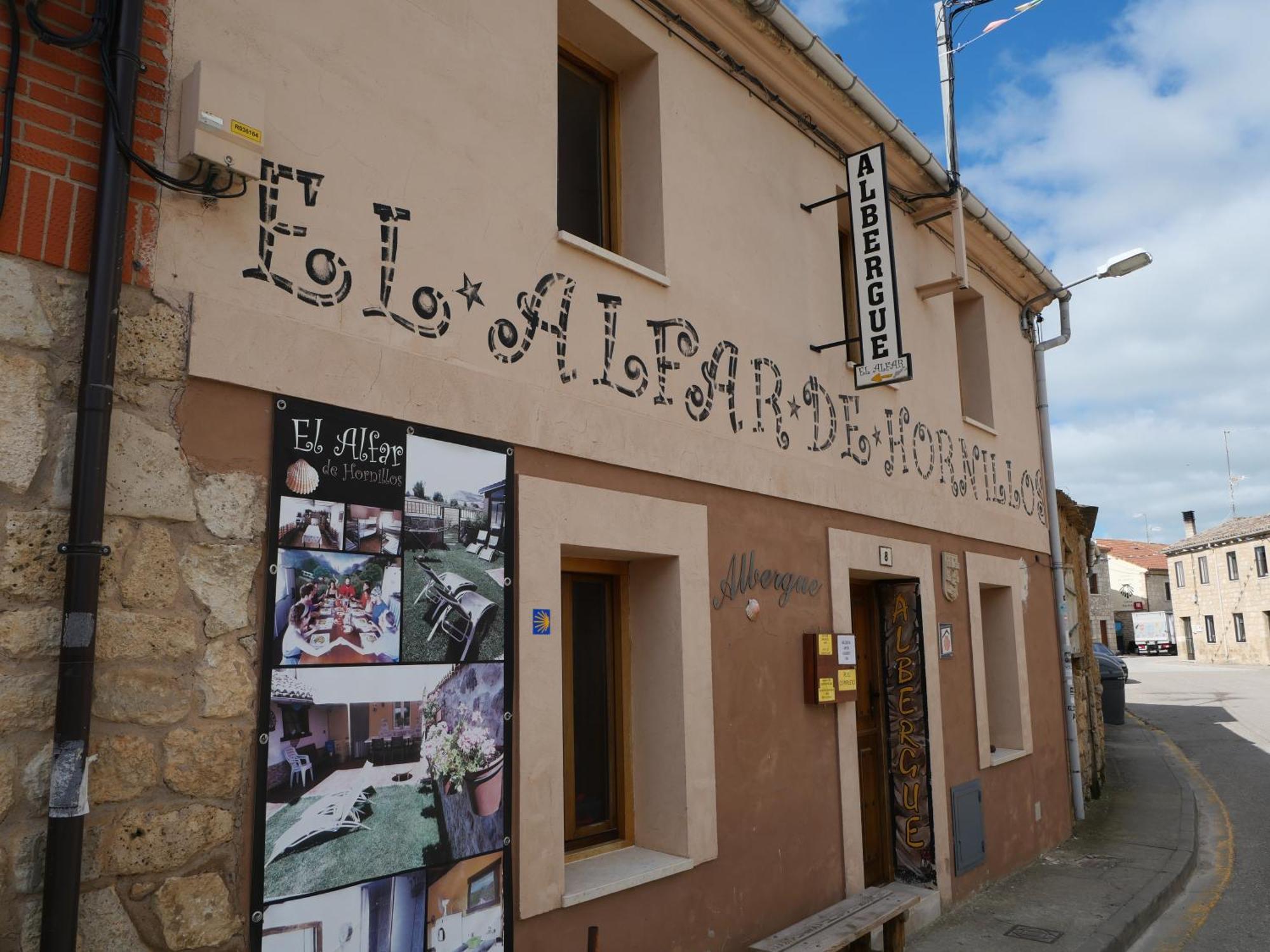 Albergue El Alfar/Pilgrim Hostel Hornillos del Camino Exterior photo