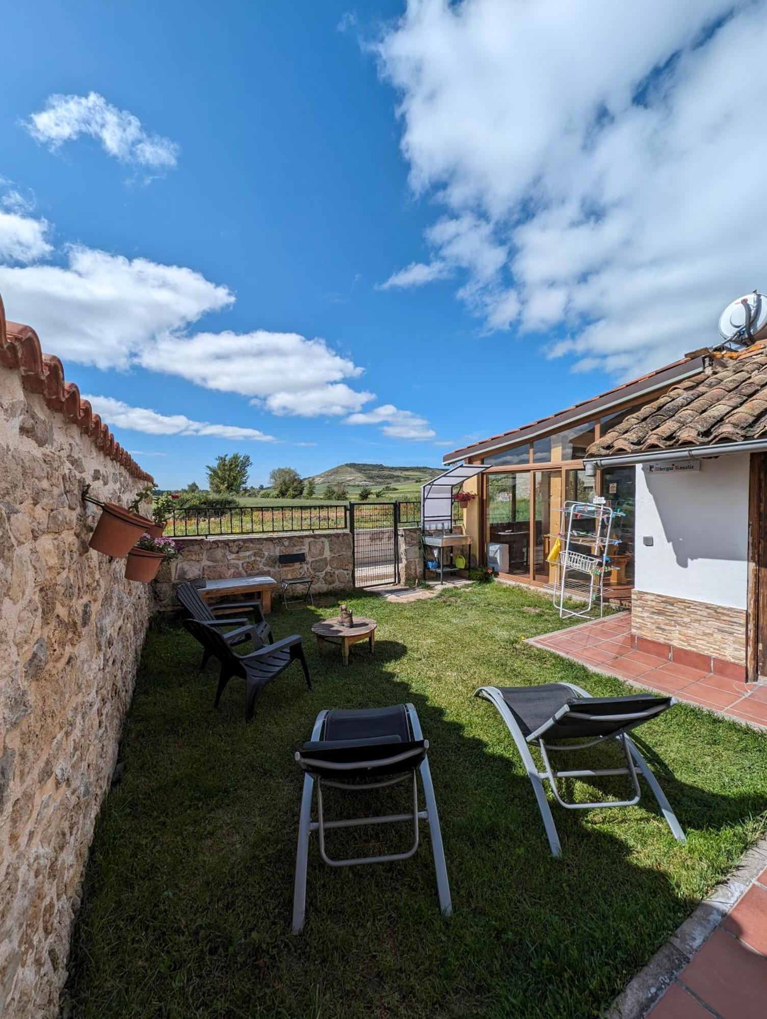 Albergue El Alfar/Pilgrim Hostel Hornillos del Camino Exterior photo